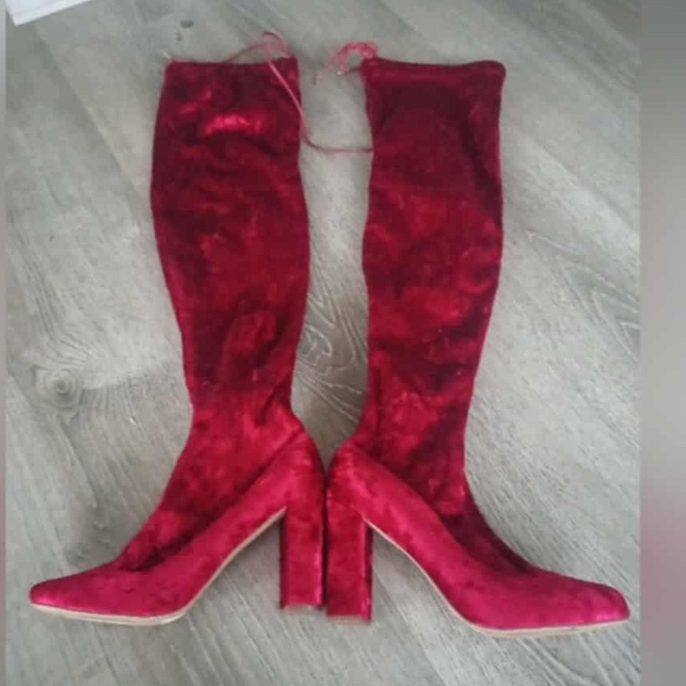 Lilliana Red Velvet Women's Boots